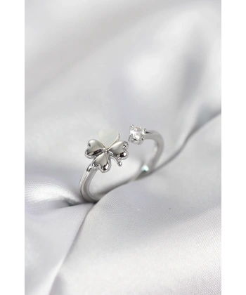 Gümüş Renk Yonca Model Sedefli Kadın Yüzük