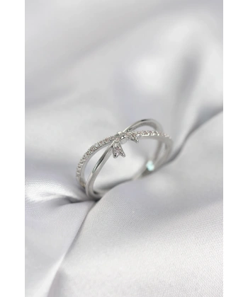 Gümüş Renk Zirkon Taşlı Fiyonk Model Kadın Yüzük