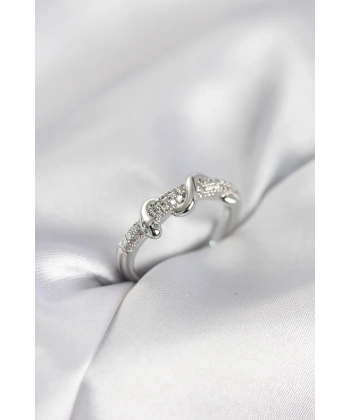 Gümüş Renk Zirkon Taşlı Sarmal Yılan Model Kadın Yüzük