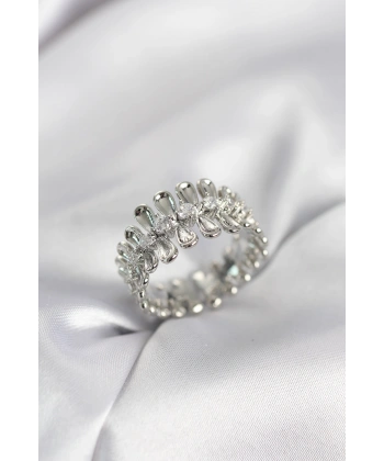 Gümüş Renk Zirkon Taşlı Sıralı Damla Model Kadın Yüzük