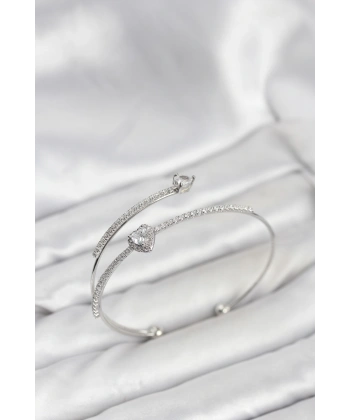 Kalp Model Pirinç Gümüş Renk Kadın Bileklik