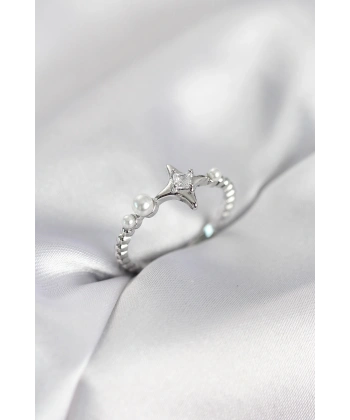 Minimal Kutup Yıldızı Model Zirkon Taşlı Gümüş Renk Kadın Yüzük