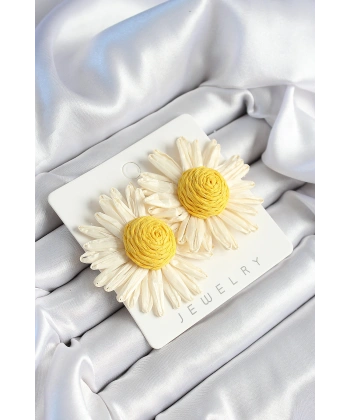 Papatya Model Beyaz Ve Sarı Renk Kadın Küpe