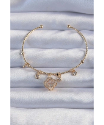 Pirinç Altın Renk Zirkon Taşlı Yonca Model Charm Bileklik