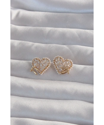 Pirinç Gold Renk Fiyonk Detay İncili Zirkon Taşlı Kalp Küpe