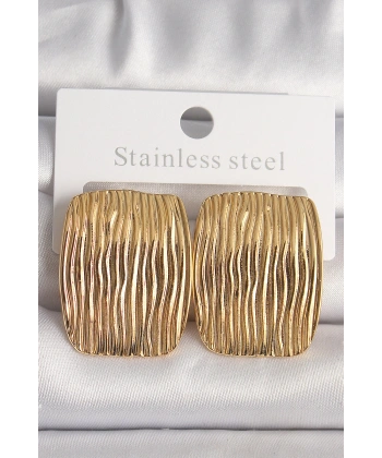 Pirinç Gold Renk İşlemeli Kare Plaka Model Kadın Küpe