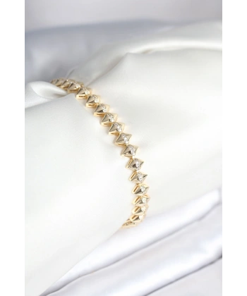 Pirinç Gold Renk Zirkon Taşlı Baklava Model Kadın Bileklik