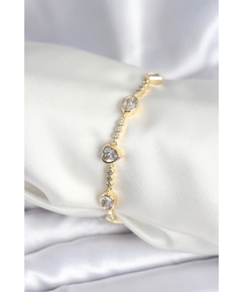 Pirinç Gold Renk Zirkon Taşlı Kalpli Model Kadın Bileklik