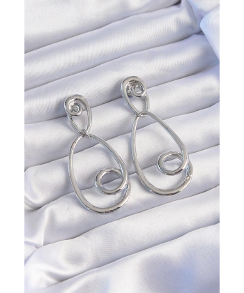 Pirinç Gümüş Renk Kıvrımlı Sallantılı Küpe