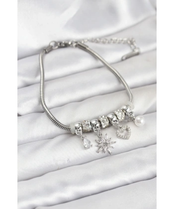 Pirinç Gümüş Renk Kutup Yıldızı ve Kalp Charmlı Kadın Bileklik