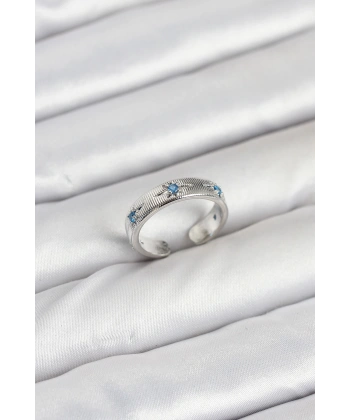 Pirinç Gümüş Renk Mavi Zirkon Taşlı Kutup Yıldızı Model Kadın Yüzük