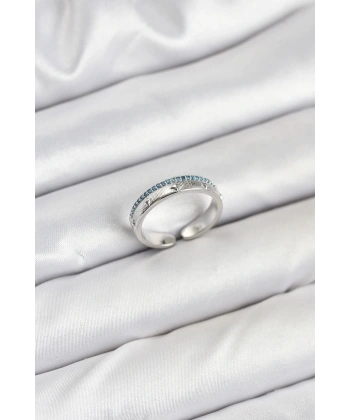 Pirinç Gümüş Renk Sıralı Zirkon Taşlı Kutup Yıldızı Model Kadın Yüzük