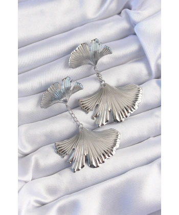 Pirinç Gümüş Renk Tırtıklı Yaprak Model Sallantılı Küpe