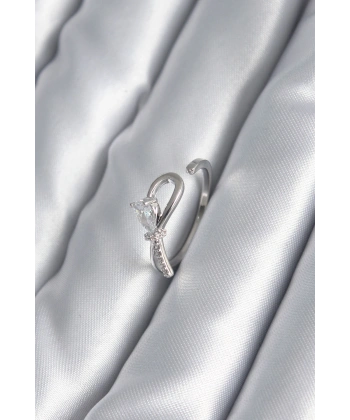 Pirinç Gümüş Renk Zirkon Taş Detay Kurdele Model Kadın Yüzük