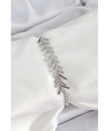 Pirinç Gümüş Renk Zirkon Taşlı Balık Sırtı Kadın Bileklik