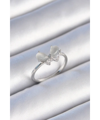 Pirinç Gümüş Renk Zirkon Taşlı Beyaz Mineli Kelebek Model Kadın Yüzük