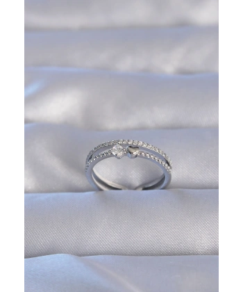 Pirinç Gümüş Renk Zirkon Taşlı Kalpli Su Yolu Model Ayarlanabilir Yüzük