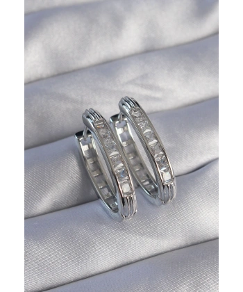 Pirinç Gümüş Renk Zirkon Taşlı Oval Model Küpe