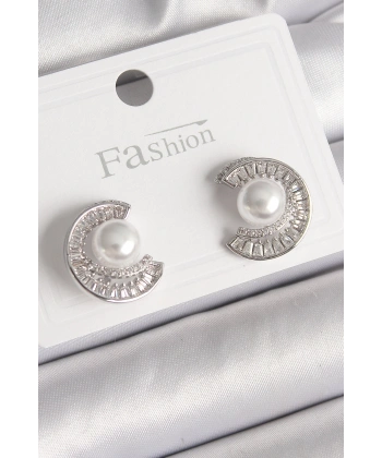 Pirinç Gümüş Renk Zirkon Taşlı Salyangoz Model İnci Detay Kadın Küpe