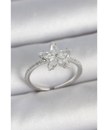 Pirinç Gümüş Renk Zirkon Taşlı Yıldız Model Ayarlanabilir Kadın Yüzük