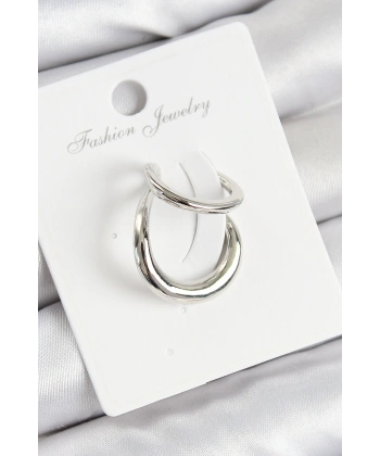 Pirinç Halka Model Gümüş Renk Sağ Kıkırdak Küpe