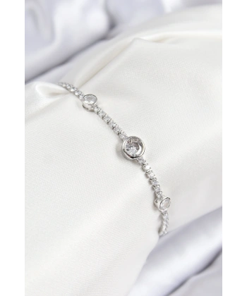 Pirinç Zirkon Taşlı Daire Model Gümüş Renk Asansörlü Kadın Bileklik