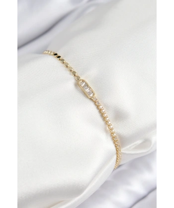 Pirinç Zirkon Taşlı Dikdörtgen Model Ezme Zincir Gold Renk Kadın Bileklik