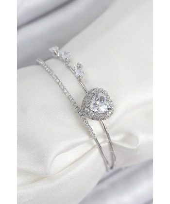 Pirinç Zirkon Taşlı Kalp Model Gümüş Renk Kadın Bileklik