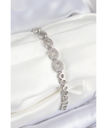 Pirinç Zirkon Taşlı Oval Model Gümüş Renk Kadın Bileklik