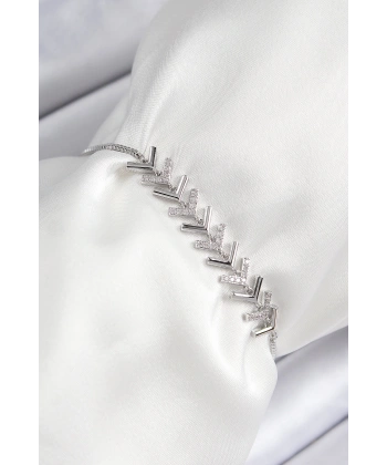 Pirinç Zirkon Taşlı Sıralı Ok Model Gümüş Renk Asansörlü Kadın Bileklik