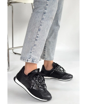 Ranu Siyah Cilt Paraşüt Detaylı Bağcıklı Spor Ayakkabı