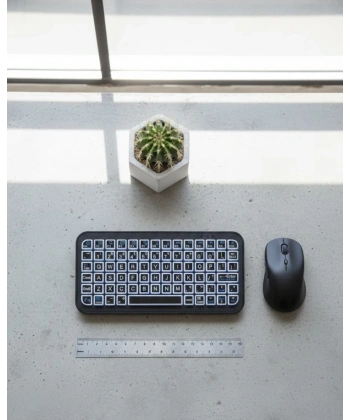 RGB Işıklı Kablosuz Mini Klavye 10 mm İnce Gövde