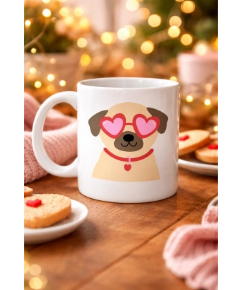 Sevimli Kalpli Gözlüklü Köpek Desenli Porselen Kupa Model 46 – Aşk Dolu Tasarım Hediyelik Kahve Kupası