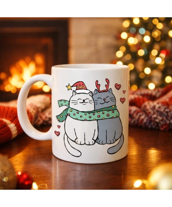 Sevimli Kedi Figürlü Yılbaşı Temalı Porselen Kupa MODEL 75 – Aşık Kediler Desenli, Sıcacık Tasarım, Kahve & Çay Kupası
