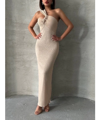 Tek omuz pliseli elbise