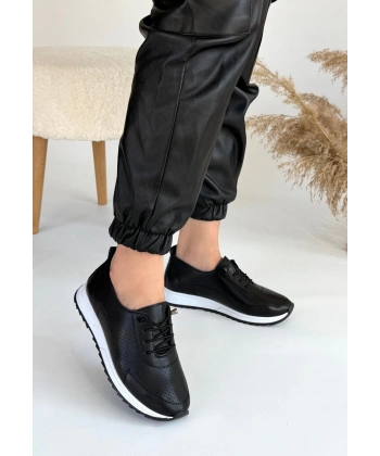 Tone Siyah Cilt Bağcıklı Spor Ayakkabı