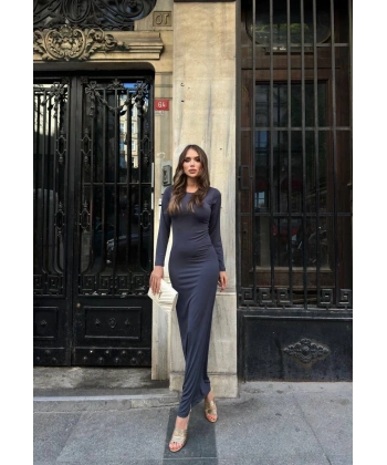 Uzun kollu uzun elbise