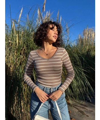 V yaka çizgili bluz bej A3699