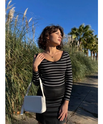 V yaka çizgili bluz siyah A3699