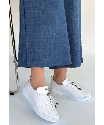 Warte Beyaz Deri Bağcıklı Spor Ayakkabı