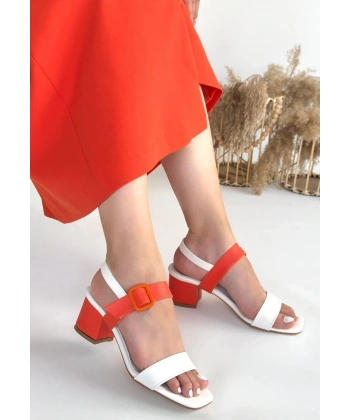 Year Beyaz Cilt Turuncu Detaylı Topuklu Ayakkabı