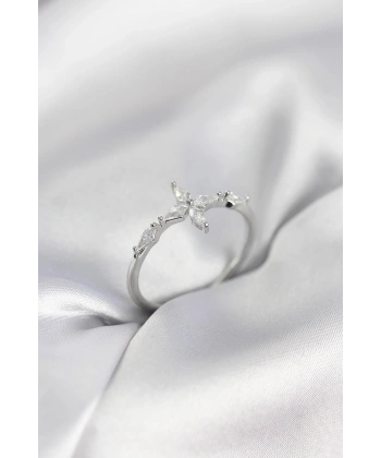 Yıldız Model Zirkon Taşlı Gümüş Renk Kadın Yüzük