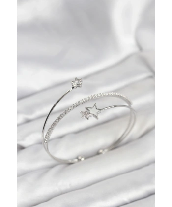 Yıldızlı Model Pirinç Gümüş Renk Kadın Bileklik