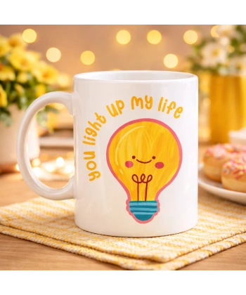 You Light Up My Life Tasarımlı Porselen Kupa Model 15 - Sevimli Ampul Desenli Hediyelik Kahve Kupası