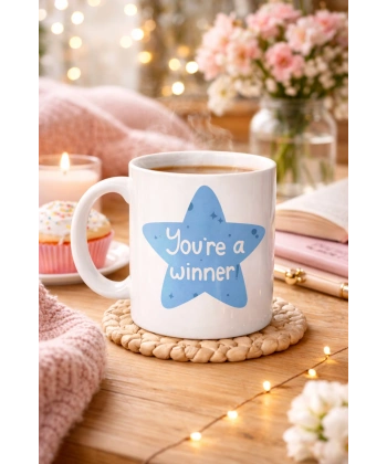 You’re a Winner SEN BAŞARDIN , KAZANANSIN Yazılı Porselen Kupa MODEL 153 – Motivasyon Temalı, Özel Tasarım Kahve & Çay Kupası