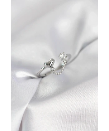 Zincir Sallantılı Kalp Model Gümüş Renk Kadın Yüzük