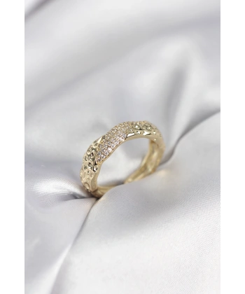 Zirkon Taşlı Puntalı Gold Renk Kadın Yüzük