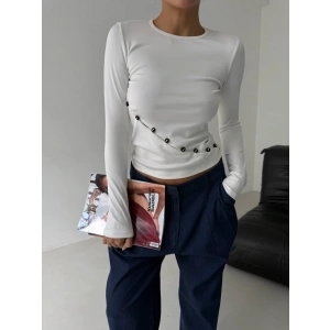 Asimetrik alt detaylı bluz beyaz