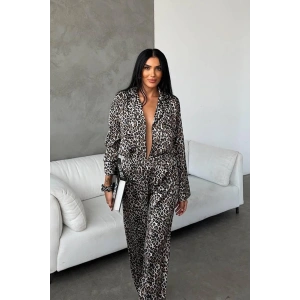 YEŞİL LEOPAR DİJİTAL BASKILI UZUN SATEN PİJAMA