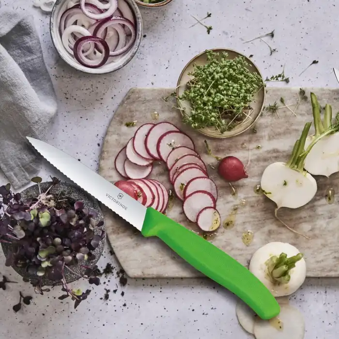 6.7736.L4 10 cm. Tırtıklı Sivri Bıçak Yeşil